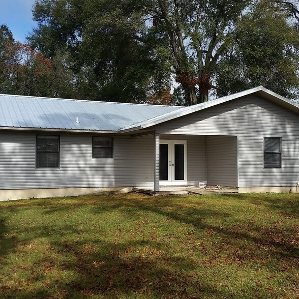 Building Photo - 38 Teak Run