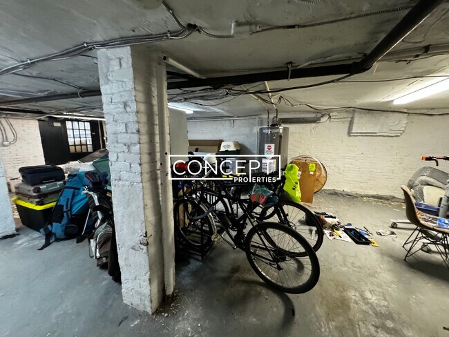 Building Photo - 62 W Cedar St