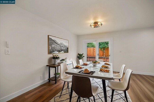 Building Photo - 3934 Bellwood Dr