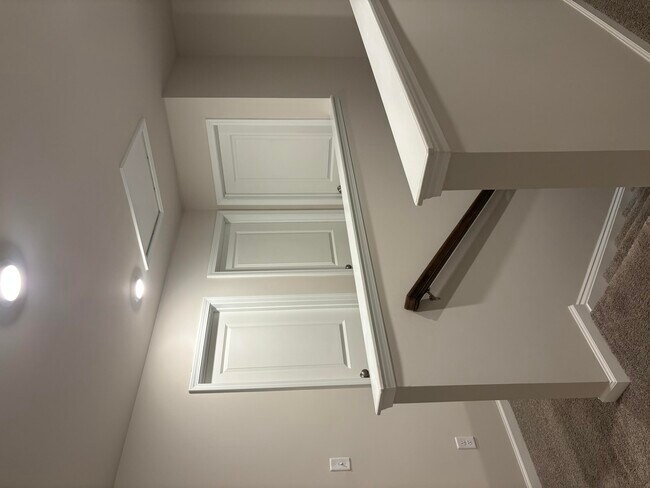 Building Photo - 1848 Lacebark Dr