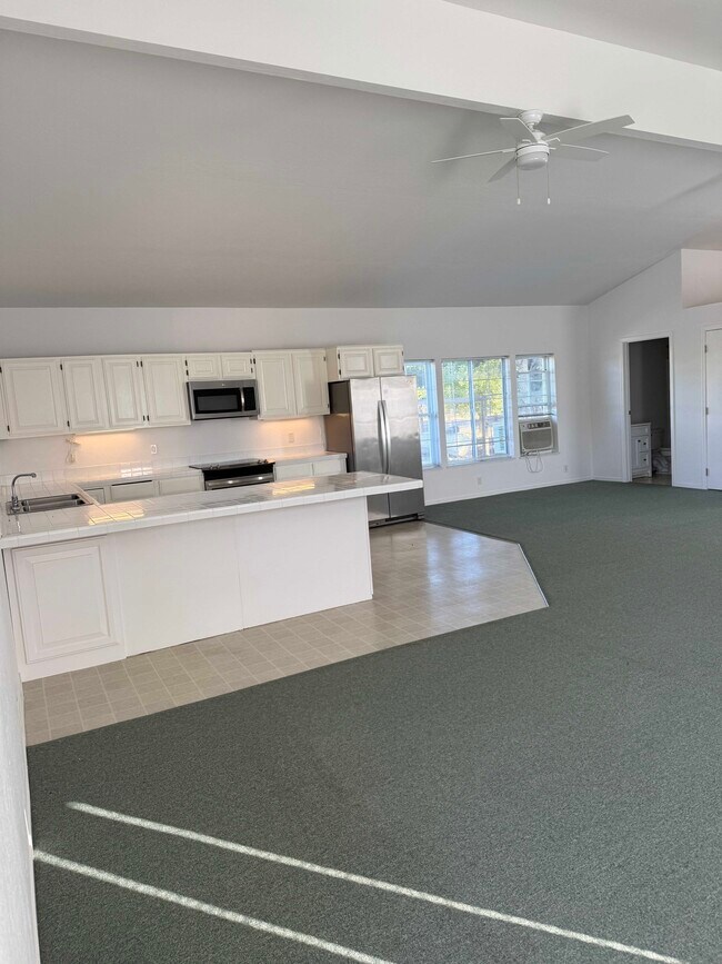 Building Photo - 3996 Dry Creek Rd