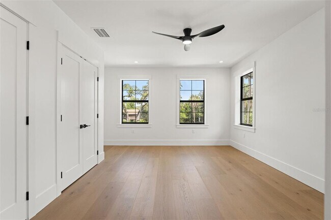 Building Photo - 804 Idlewood Dr