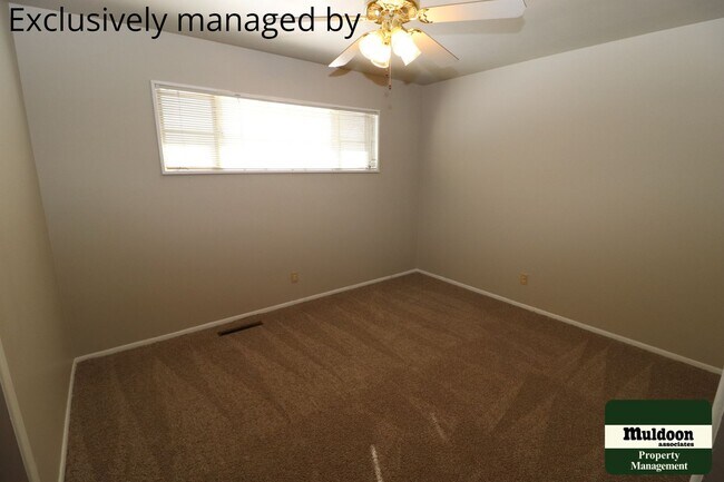 Building Photo - Available Now! Main Level Living, Close to Ft Carson. 1  pet large or small dog  ok