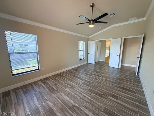 Building Photo - 2110 SW 38th Terrace