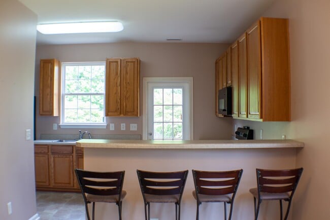 Building Photo - 5145 Mabe Dr