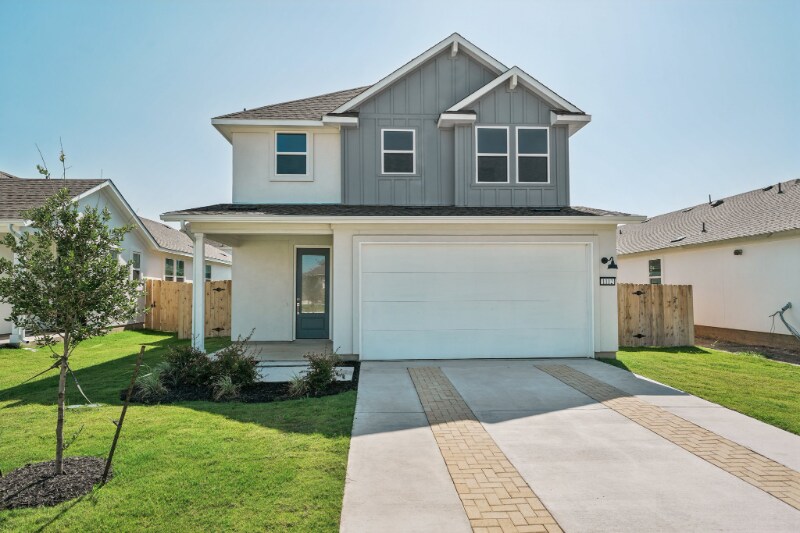 Primary Photo - 1112 Yaupon Holly Dr