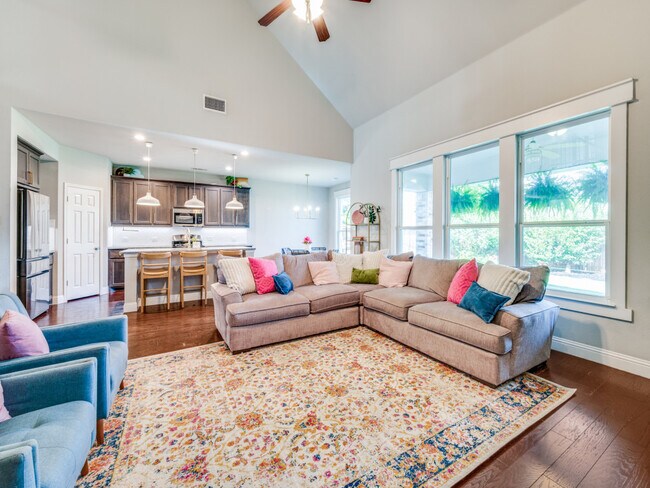 Building Photo - 4409 Hazeltine Hills Dr