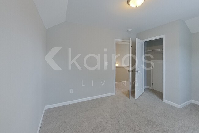 Building Photo - 5171 Cobalt Fls Bnd