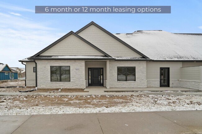 Building Photo - 6323 Murano Way