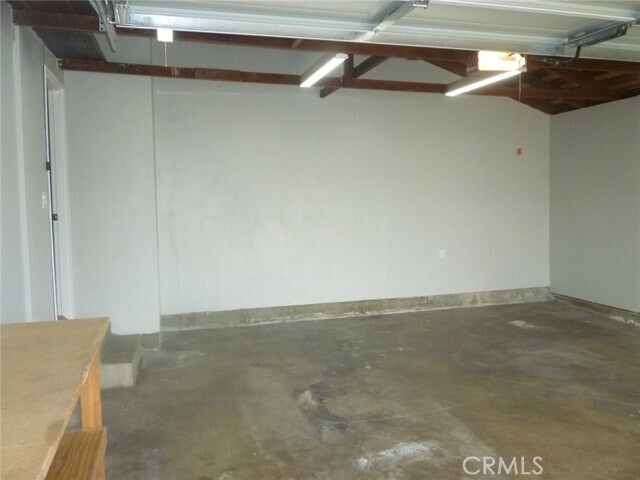 Building Photo - 1432 W 172nd St