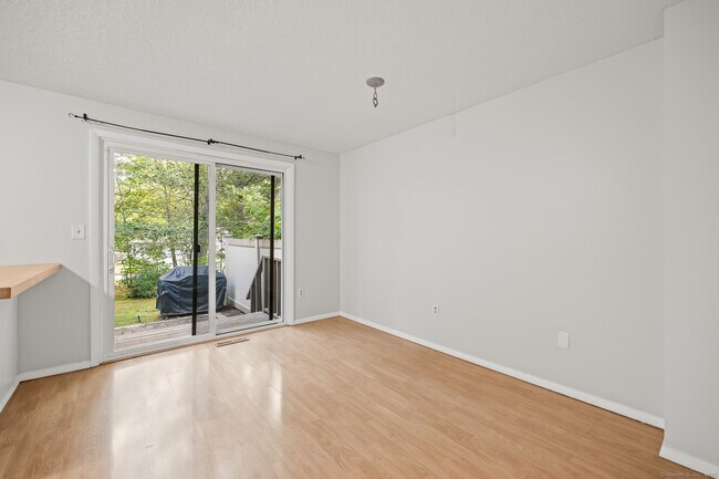 Building Photo - 45 Conestoga Way