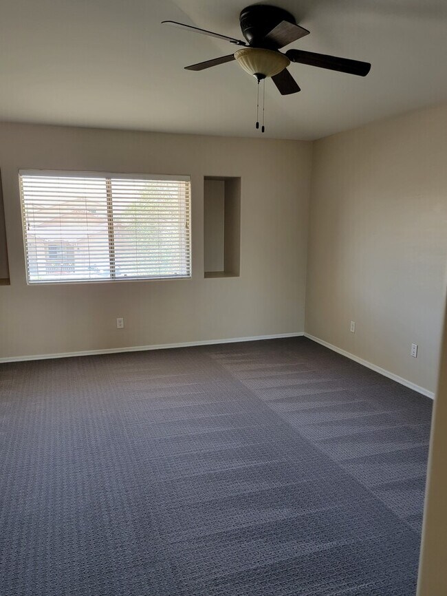 Building Photo - Amazing 4-Bedroom, 3-Bathroom home For Rent in Laveen!!