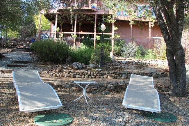 Building Photo - Amazing Apple Valley Home