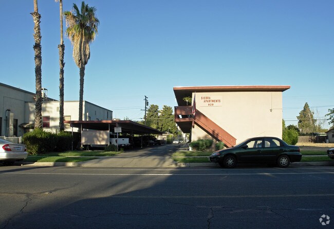 Building Photo - 829 O St