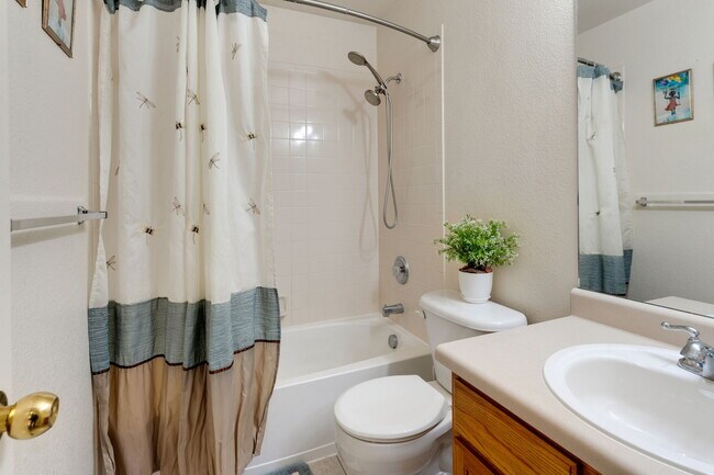 Building Photo - 6994 Ketchum Dr