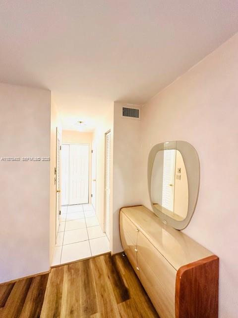 Building Photo - 500 NE 14th Ave