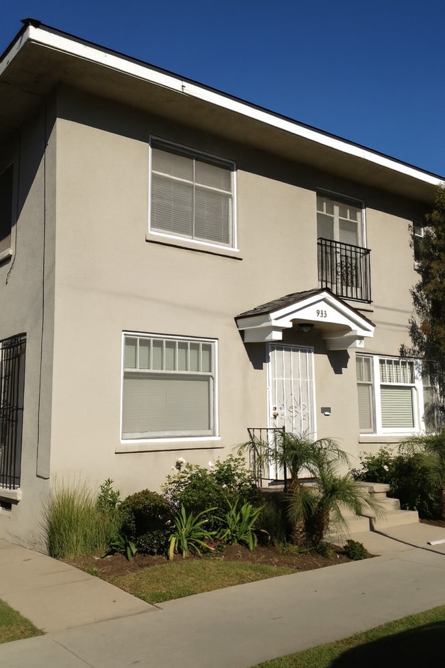 Building Photo - 929-33 2nd Street