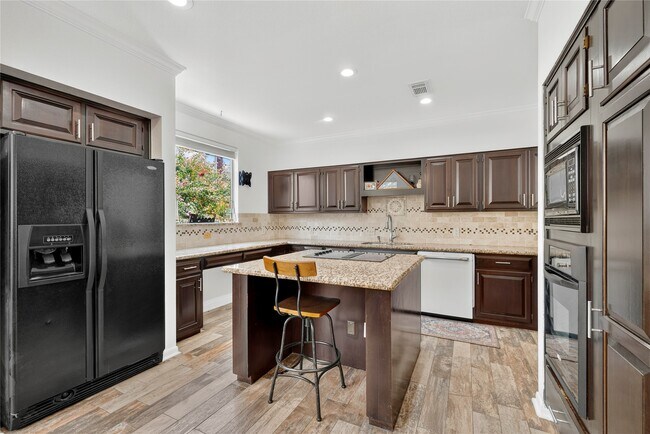 Building Photo - 6311 Westcott St