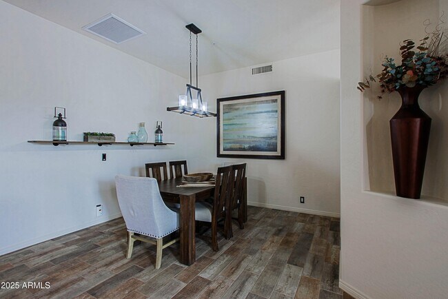 Building Photo - 6879 E Amber Sun Dr
