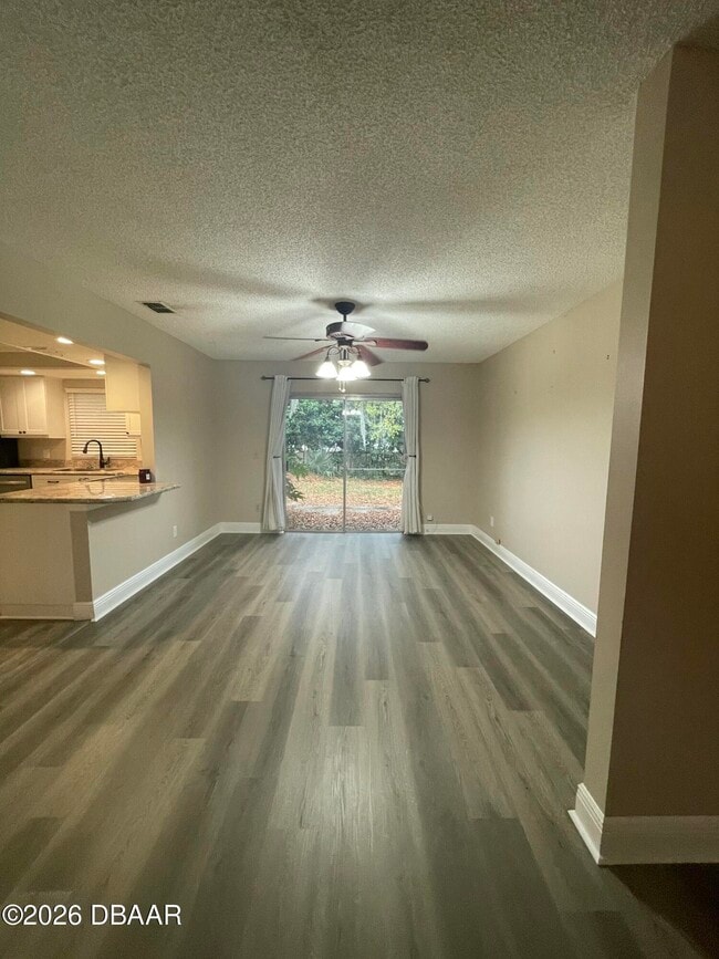 Building Photo - 261 Manhattan Way