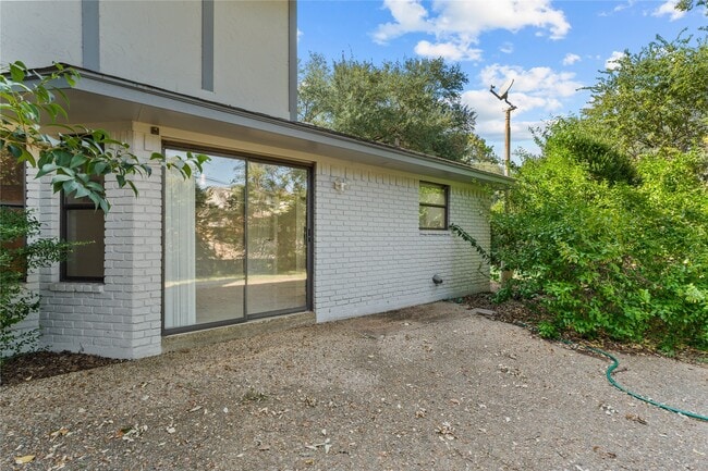 Building Photo - 2807 N 42nd St