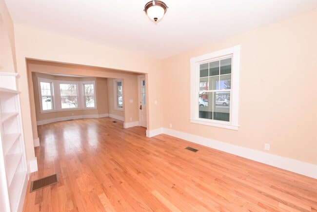 Building Photo - 2535 White Mountain Hwy