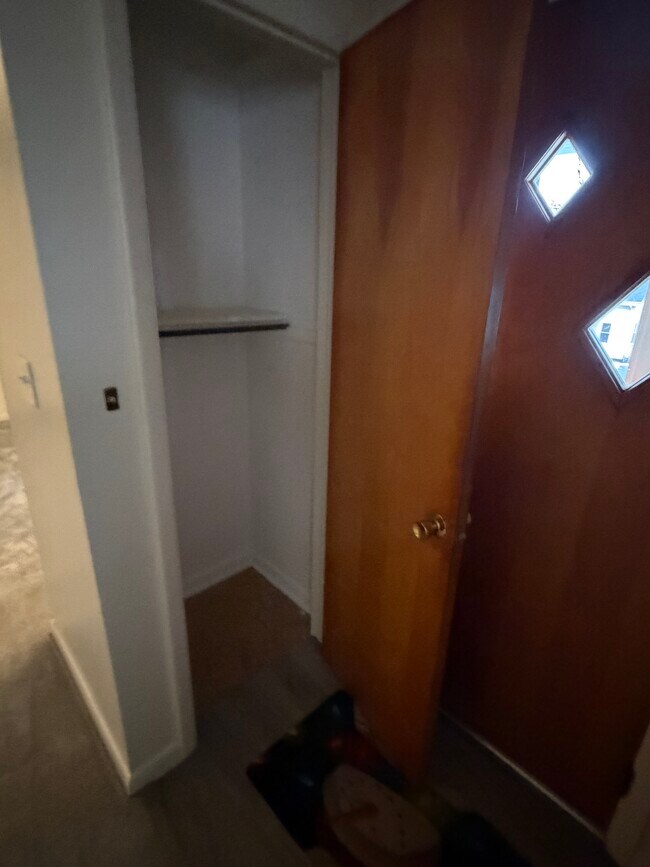 Building Photo - 152 Clover Ridge Dr