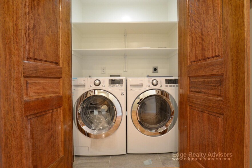 Building Photo - 46 Gerrish St