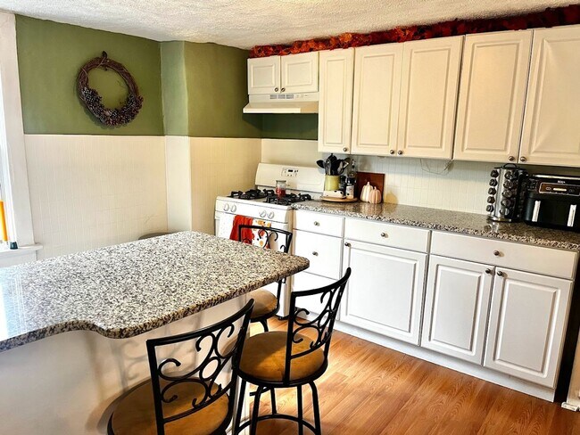 Building Photo - 23 Enon Wy