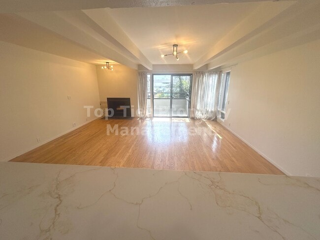Building Photo - ***NEWLY RENOVATED 2 bed, 2 bath Townhouse in Carlsbad / La Costa - Available 06/01***