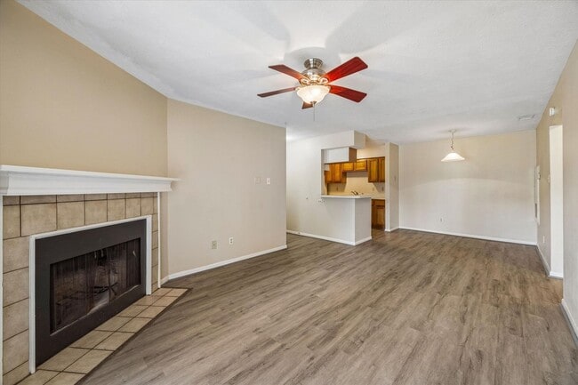 Building Photo - 12755 Mill Ridge Dr