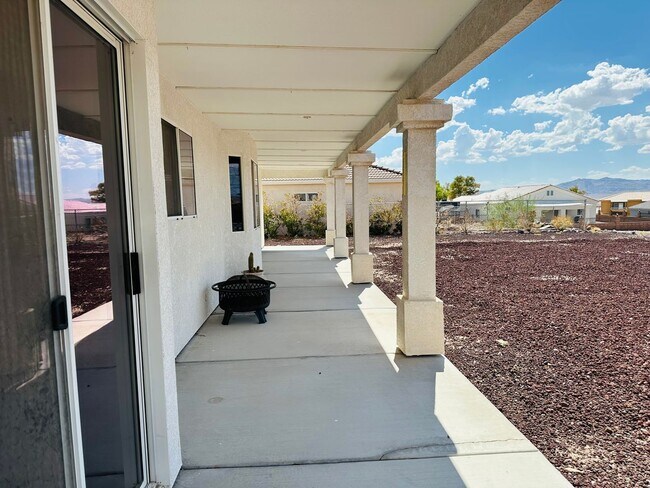 Building Photo - WINTER VACATION RENTAL Fully Furnished 3BD/2BA Bullhead City, AZ in Sunridge Estates