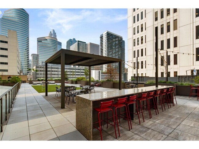 Building Photo - 121 Washington Ave S