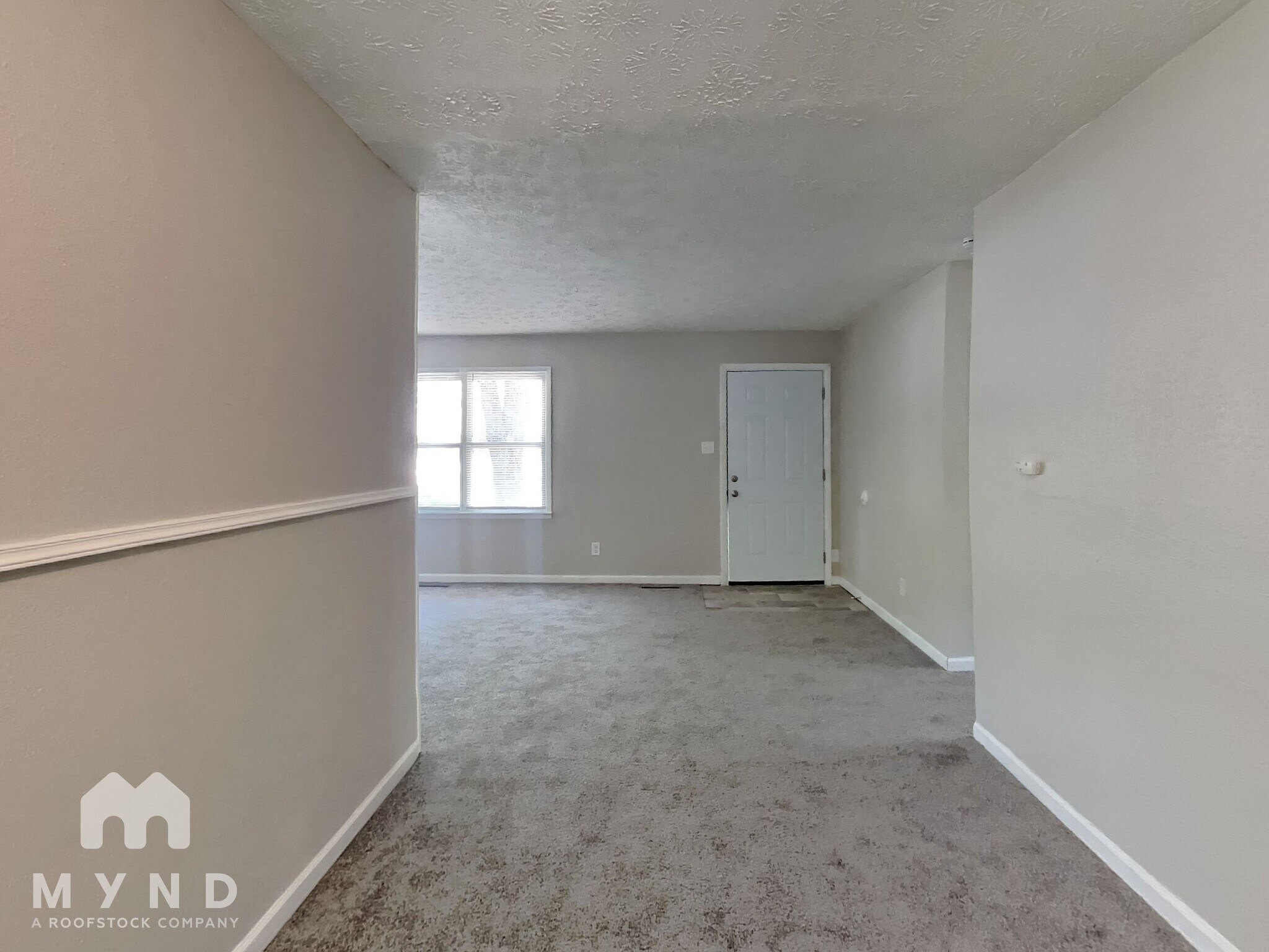 Building Photo - 6125 Roselawn Dr