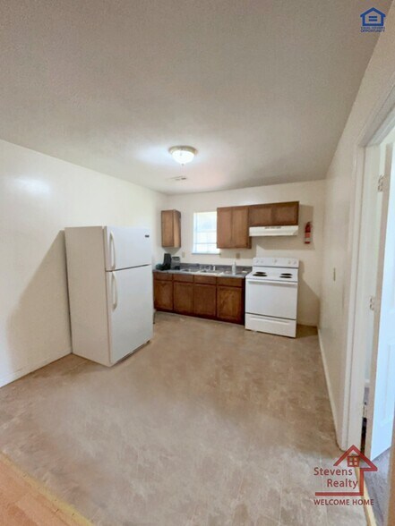Building Photo - 173 Bybee Woods Dr