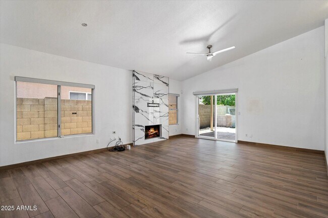Building Photo - 4607 E Michelle Dr