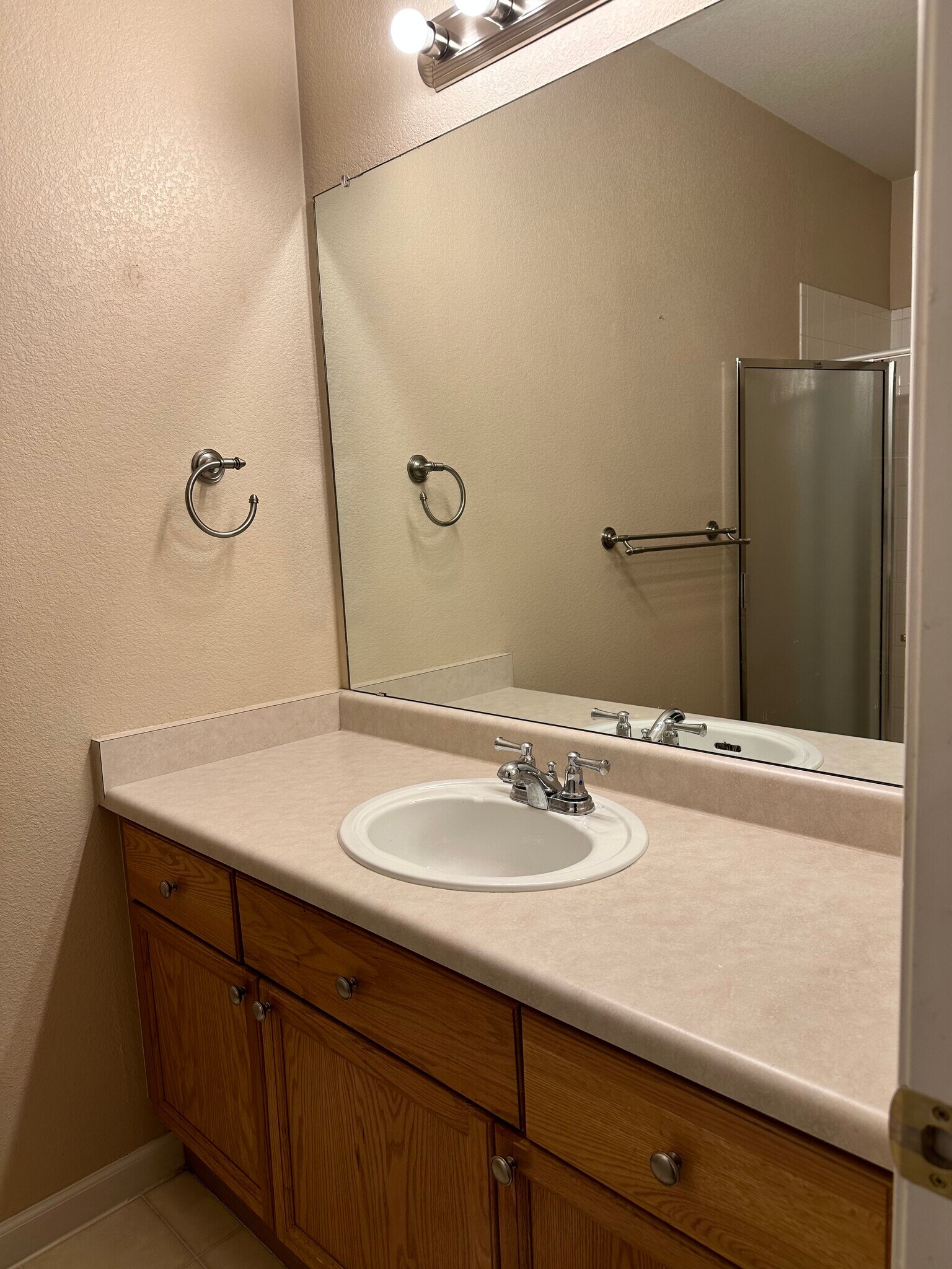 Building Photo - 7459 S Alkire St