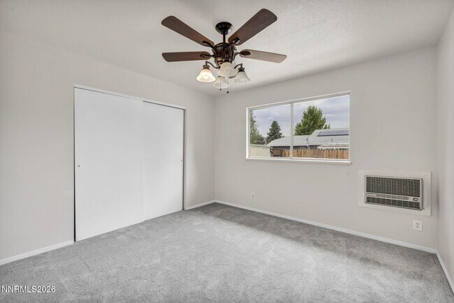 Building Photo - 17575 Parrot Dr