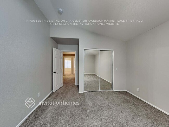 Building Photo - 1339 E Park Ave