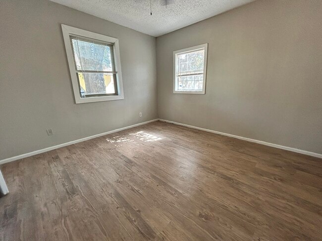 Building Photo - 1313 25th St