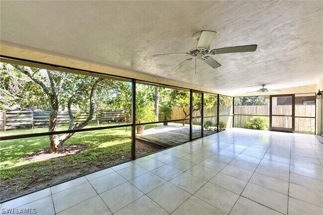 Building Photo - 671 98th Ave N