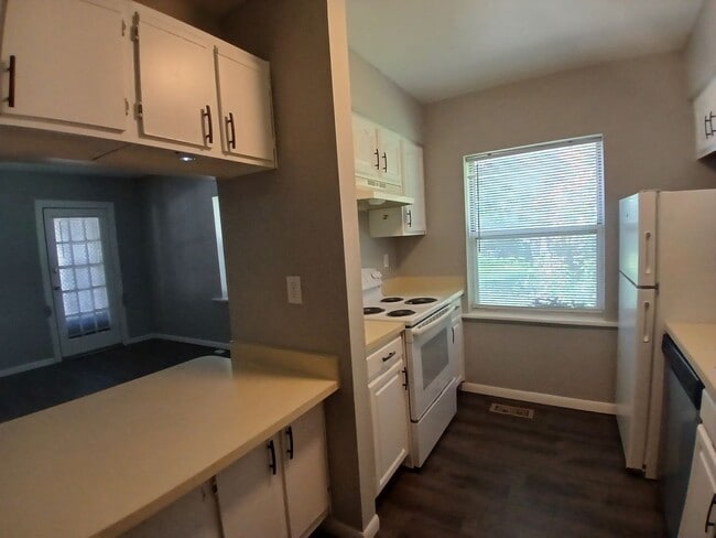 Building Photo - 2727CAMPBELL