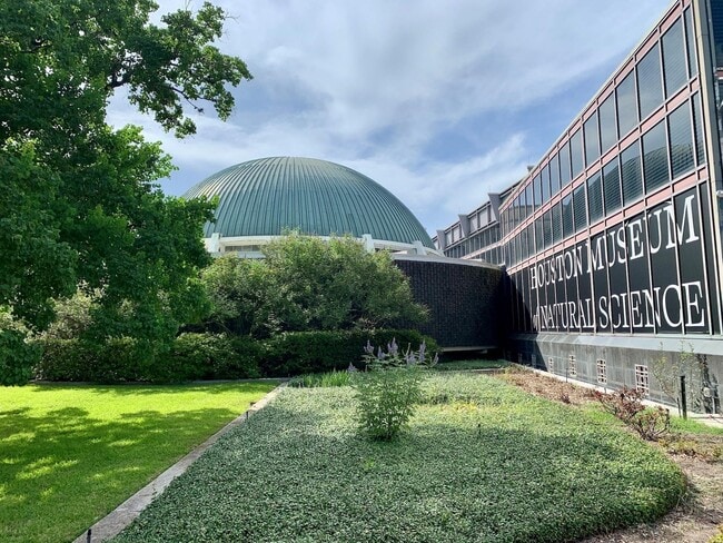 Building Photo - 1205 Autrey St