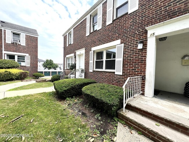 Building Photo - 317-325-325 N Bath Ave