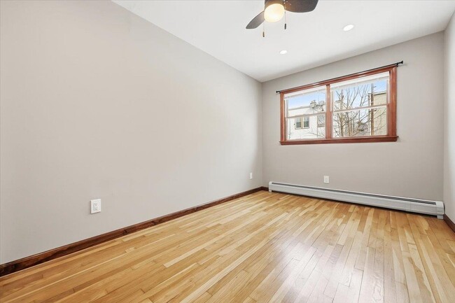 Building Photo - 358 Cator Ave