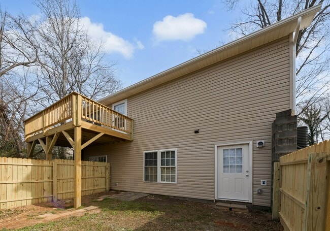 Building Photo - 114 Wayne Ave