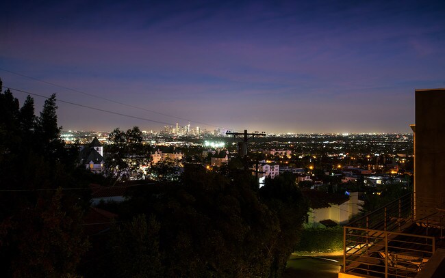 Building Photo - 1531 Marmont Ave