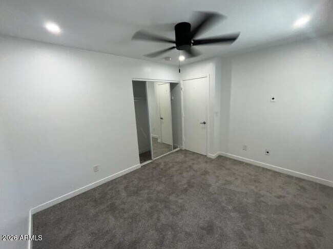 Building Photo - 6110 E Blanche Dr