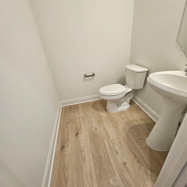 Building Photo - 10017 Milton Albert Way