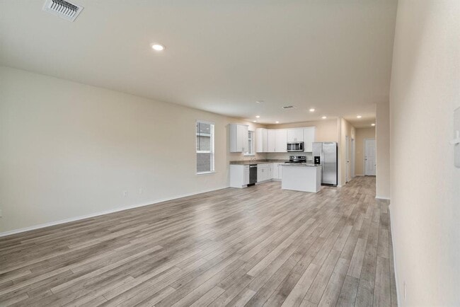 Building Photo - 141 Onna St